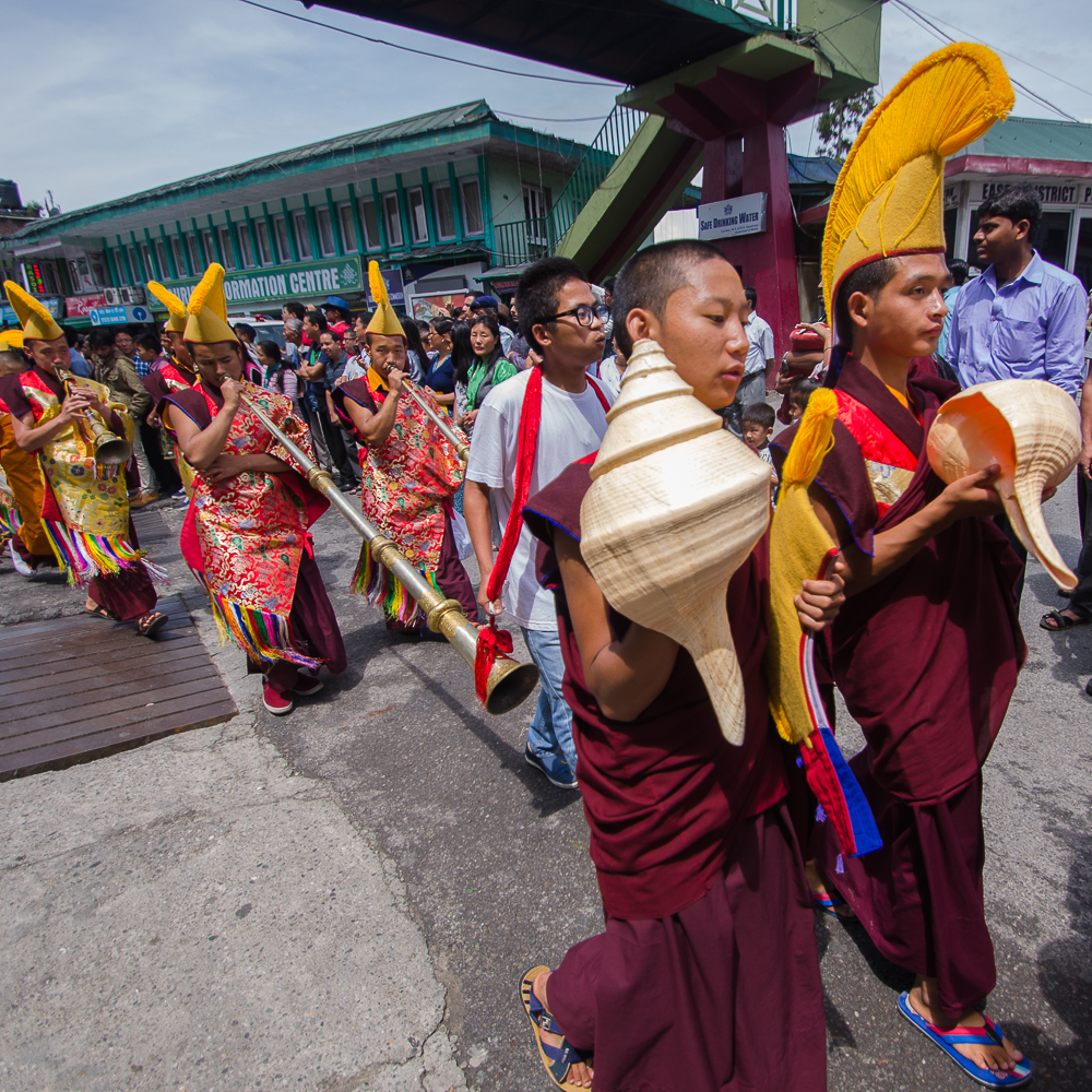 Saga Dawa, Saga Dawa procession