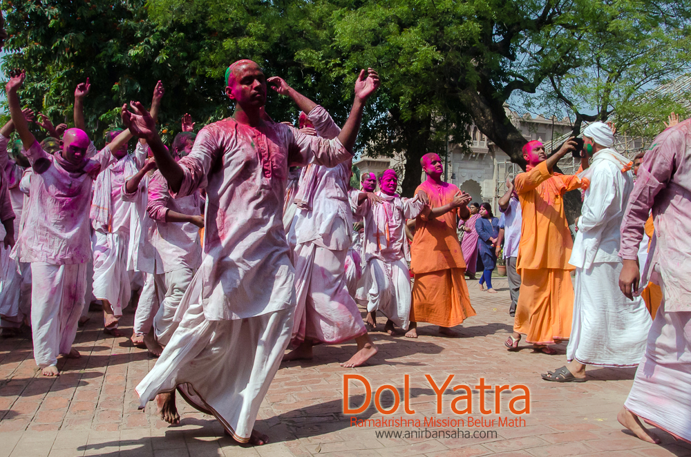 holi in ramakrishna mission