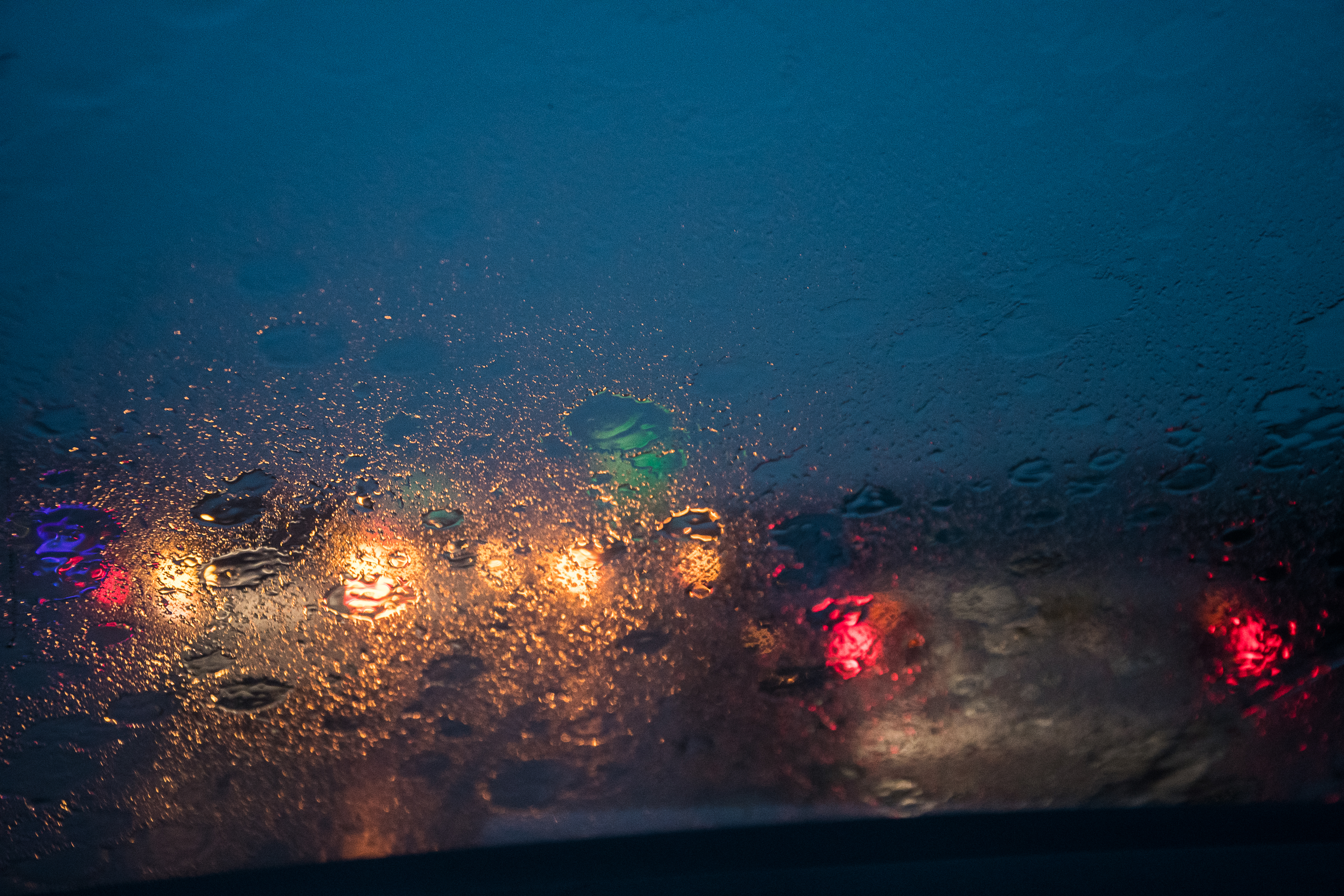 water splash, rain droplets on car