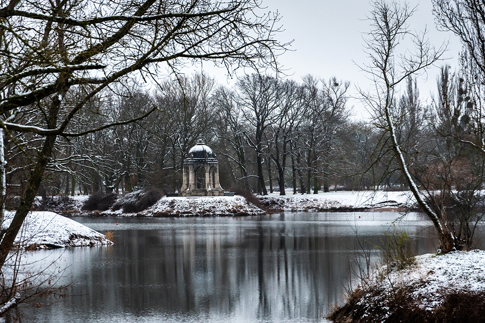 snow in magdeburg, meriantempel