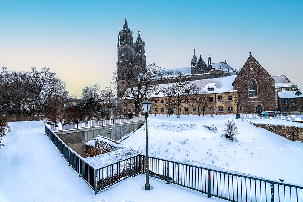 snow in magdeburg dom